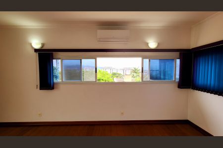 Casa de condomínio à venda com 315m², 5 quartos e 5 vagasQuarto 5 - Suíte (Escritório)