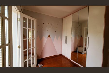 Casa de condomínio à venda com 315m², 5 quartos e 5 vagasQuarto 2 - Suíte