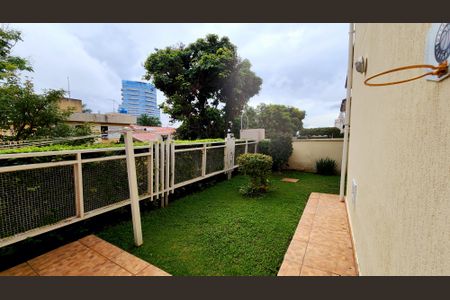 Casa de condomínio à venda com 315m², 5 quartos e 5 vagasQuintal