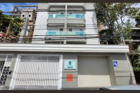 Apartamento à venda com 120m², 3 quartos e 2 vagas Apartamento à venda com 120m², 3 quartos e 2 vagasFachada