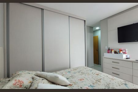 Apartamento à venda com 120m², 3 quartos e 2 vagas Apartamento à venda com 120m², 3 quartos e 2 vagasSuíte