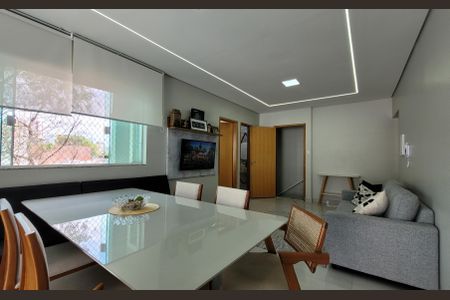 Apartamento à venda com 120m², 3 quartos e 2 vagas Apartamento à venda com 120m², 3 quartos e 2 vagasCobertura - Sala 2