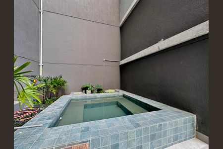 Studio à venda com 29m², 0 quarto e sem vaga Studio à venda com 29m², 0 quarto e sem vagaJacuzzi