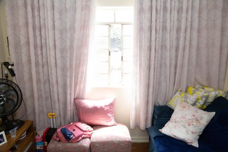 Casa à venda com 100m², 4 quartos e 1 vaga Casa à venda com 100m², 4 quartos e 1 vagaSala