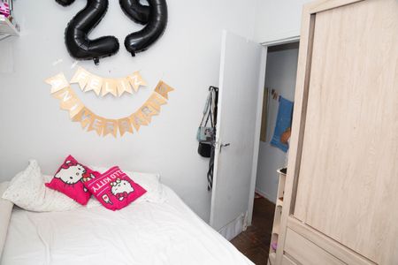 Casa à venda com 100m², 4 quartos e 1 vaga Casa à venda com 100m², 4 quartos e 1 vagaQuarto 3