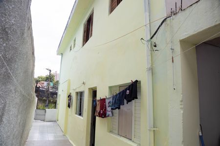 Casa à venda com 100m², 4 quartos e 1 vaga Casa à venda com 100m², 4 quartos e 1 vagaQuintal