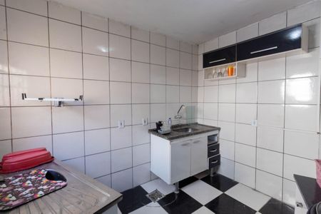 Casa à venda com 250m², 5 quartos e 2 vagas Casa à venda com 250m², 5 quartos e 2 vagasCozinha 2