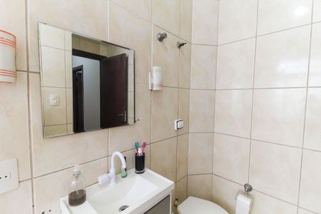 Apartamento à venda com 56m², 2 quartos e sem vaga Apartamento à venda com 56m², 2 quartos e sem vagaBanheiro