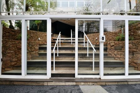 Apartamento para alugar com 140m², 4 quartos e 3 vagas Apartamento para alugar com 140m², 4 quartos e 3 vagasFachada