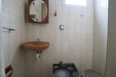 Apartamento para alugar com 140m², 4 quartos e 3 vagas Apartamento para alugar com 140m², 4 quartos e 3 vagasBanheiro de serviço