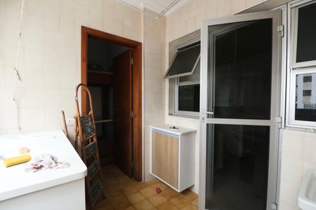 Apartamento para alugar com 140m², 4 quartos e 3 vagas Apartamento para alugar com 140m², 4 quartos e 3 vagasÁrea de Serviço