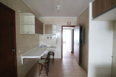 Apartamento para alugar com 140m², 4 quartos e 3 vagas Apartamento para alugar com 140m², 4 quartos e 3 vagasCozinha