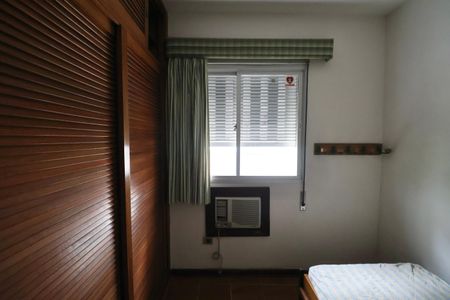 Apartamento para alugar com 140m², 4 quartos e 3 vagas Apartamento para alugar com 140m², 4 quartos e 3 vagasQuarto