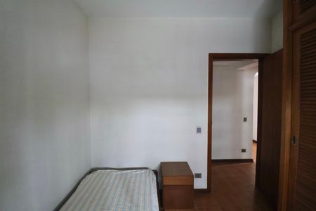 Apartamento para alugar com 140m², 4 quartos e 3 vagas Apartamento para alugar com 140m², 4 quartos e 3 vagasQuarto