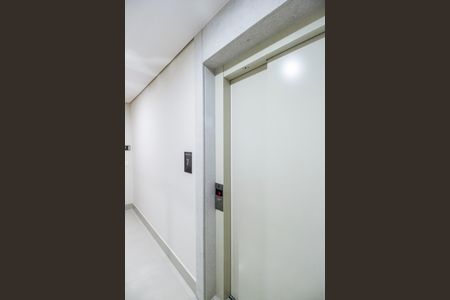 Apartamento à venda com 168m², 3 quartos e 2 vagas Apartamento à venda com 168m², 3 quartos e 2 vagasÁrea de Serviço