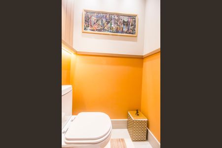 Apartamento à venda com 168m², 3 quartos e 2 vagas Apartamento à venda com 168m², 3 quartos e 2 vagasLavabo