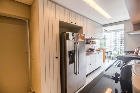 Apartamento à venda com 168m², 3 quartos e 2 vagas Apartamento à venda com 168m², 3 quartos e 2 vagasCozinha