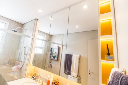 Apartamento à venda com 168m², 3 quartos e 2 vagas Apartamento à venda com 168m², 3 quartos e 2 vagasDetalhe do Banheiro da Suite