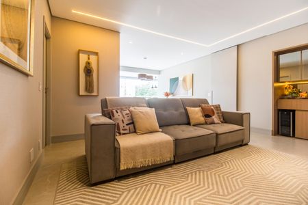 Apartamento à venda com 168m², 3 quartos e 2 vagas Apartamento à venda com 168m², 3 quartos e 2 vagasSala de TV