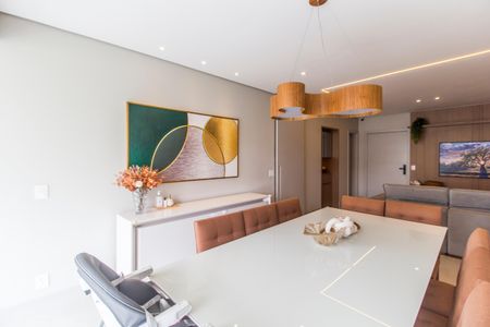 Apartamento à venda com 168m², 3 quartos e 2 vagas Apartamento à venda com 168m², 3 quartos e 2 vagasSala de Jantar
