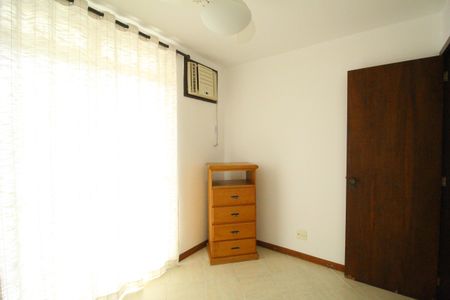 Apartamento à venda com 161m², 4 quartos e 2 vagasQuarto 2