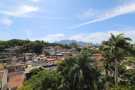 Apartamento à venda com 161m², 4 quartos e 2 vagasSuíte - Varanda