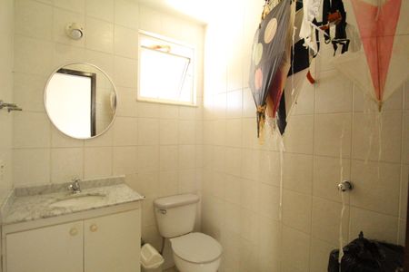 Apartamento à venda com 161m², 4 quartos e 2 vagasBanheiro social 2