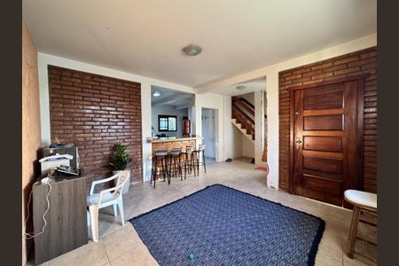 Casa à venda com 323m², 3 quartos e 2 vagassala