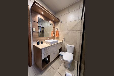 Casa à venda com 323m², 3 quartos e 2 vagasbanheiro 1