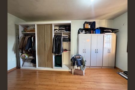 Casa à venda com 323m², 3 quartos e 2 vagasquarto 1