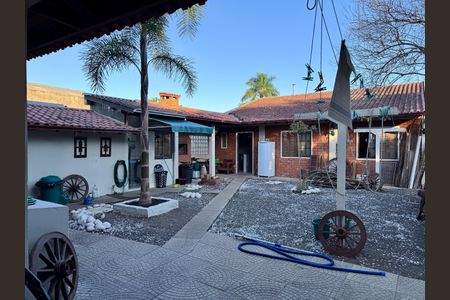 Casa à venda com 323m², 3 quartos e 2 vagasÁrea comum