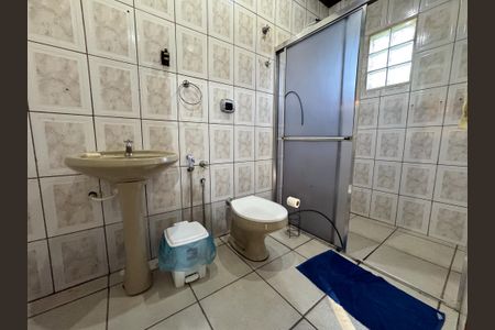 Casa à venda com 323m², 3 quartos e 2 vagasBanheiro Área comum