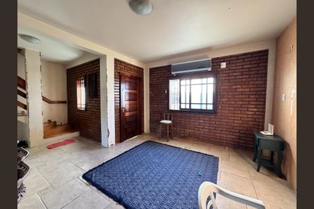 Casa à venda com 323m², 3 quartos e 2 vagassala