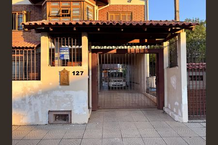 Casa à venda com 323m², 3 quartos e 2 vagasplaquinha fachada