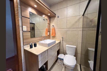 Casa à venda com 323m², 3 quartos e 2 vagasbanheiro 1