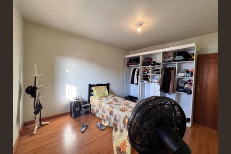 Casa à venda com 323m², 3 quartos e 2 vagasquarto 1