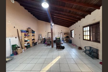 Casa à venda com 323m², 3 quartos e 2 vagasÁrea comum