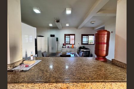 Casa à venda com 323m², 3 quartos e 2 vagasCozinha