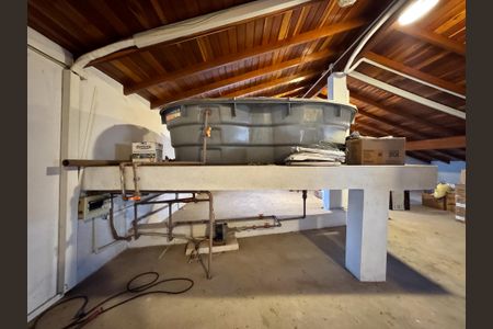 Casa à venda com 323m², 3 quartos e 2 vagassótão 