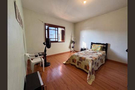 Casa à venda com 323m², 3 quartos e 2 vagasquarto 1