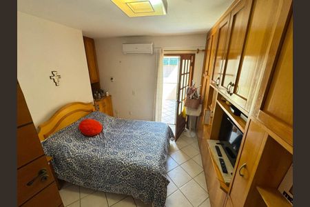 Casa de condomínio à venda com 200m², 3 quartos e 2 vagas Casa de condomínio à venda com 200m², 3 quartos e 2 vagasSuite 1