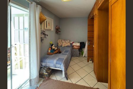 Casa de condomínio à venda com 200m², 3 quartos e 2 vagas Casa de condomínio à venda com 200m², 3 quartos e 2 vagasQuarto 1