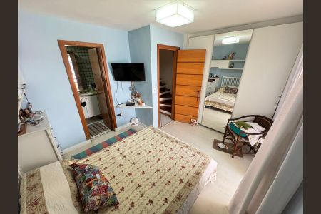 Casa de condomínio à venda com 200m², 3 quartos e 2 vagas Casa de condomínio à venda com 200m², 3 quartos e 2 vagasSuite 2