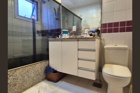 Casa de condomínio à venda com 200m², 3 quartos e 2 vagas Casa de condomínio à venda com 200m², 3 quartos e 2 vagasbanheiro da suite 1