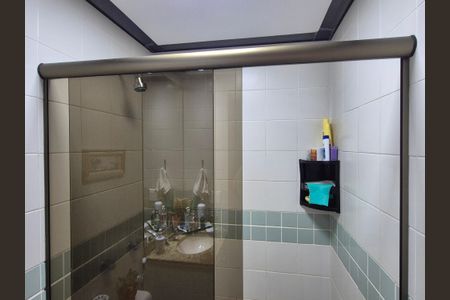 Casa de condomínio à venda com 200m², 3 quartos e 2 vagas Casa de condomínio à venda com 200m², 3 quartos e 2 vagasBanheiro do quarto 1