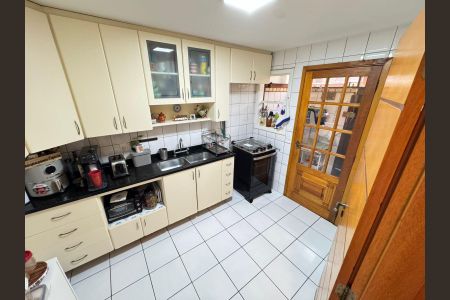 Casa de condomínio à venda com 200m², 3 quartos e 2 vagas Casa de condomínio à venda com 200m², 3 quartos e 2 vagasCozinha