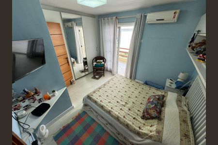 Casa de condomínio à venda com 200m², 3 quartos e 2 vagas Casa de condomínio à venda com 200m², 3 quartos e 2 vagasSuite 2