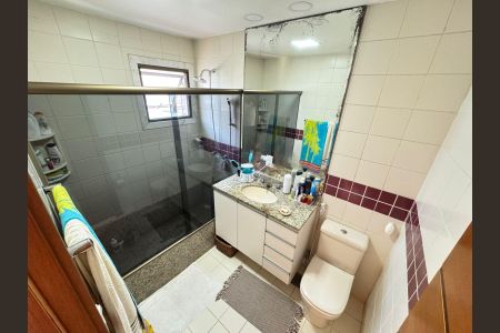 Casa de condomínio à venda com 200m², 3 quartos e 2 vagas Casa de condomínio à venda com 200m², 3 quartos e 2 vagasbanheiro da suite 1