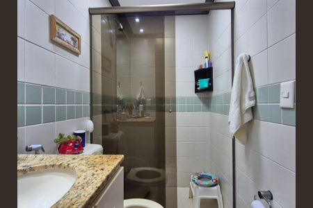 Casa de condomínio à venda com 200m², 3 quartos e 2 vagas Casa de condomínio à venda com 200m², 3 quartos e 2 vagasBanheiro do quarto 1