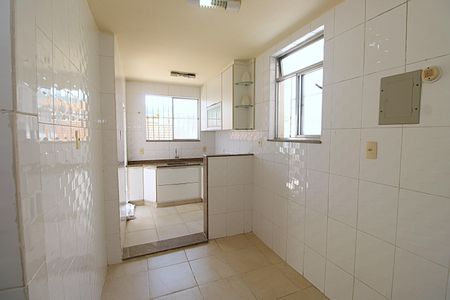 Casa à venda com 100m², 3 quartos e 1 vagaÁrea de Serviço